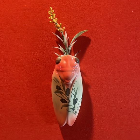 Vintage French Artisan-Made Ceramic Cicada Wall Pocket, Provence France - Picture 7 of 8